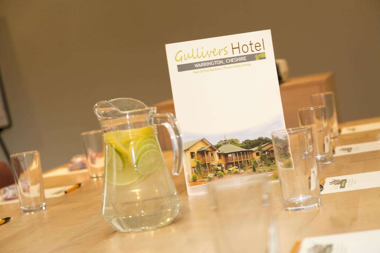 The Gulliver'S Hotel Уорингтън Екстериор снимка